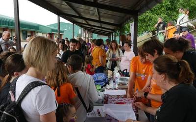 Latiorro Ikastetxeko 50. urteurrena ospatuko dute aurten eta ikasle zein irakasle ohiak batu nahi dituzte maiatzean