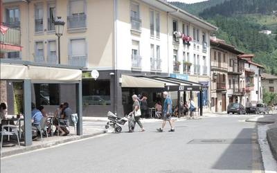 Zenbateraino aldatzen ari da Aramaioko euskara?