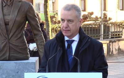 Julene Urzelairen lana eta izana aitortuz inauguratu dute haren bustoa Azkoitian