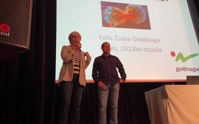 Minbiziaren inguruan aritu da Felix Zubia Oñatin