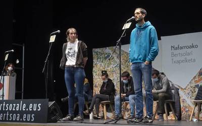 Saioa Alkaiza eta Julio Sotorekin bertso-bazkaria, larunbatean Etxalekun