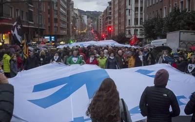 Milaka lagunek eman diote bulkaldi berri bat euskal presoen etxeratze prozesuari Bilbon