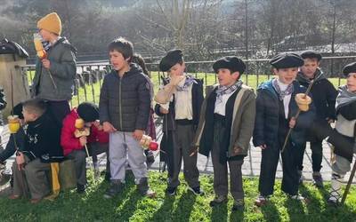 'Urdelardero, urdaixa janda bazkaixa gero...'