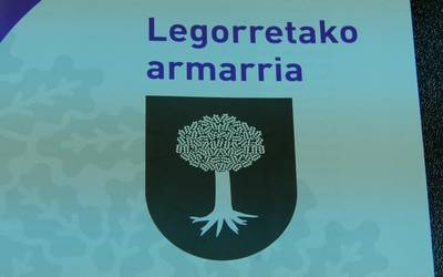 Orain arteko elementu nagusiak mantenduz, armarri berria izango du Legorretak
