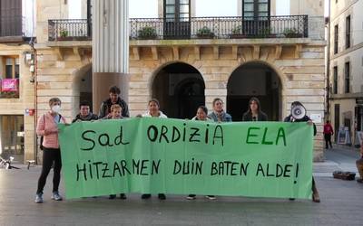 Ordiziako Etxez etxeko langileek hasiera eman diote lan hitzarmena eskatzeko mobilizazioei