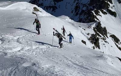 Bandres Karoloren bihotz irurtzundarra