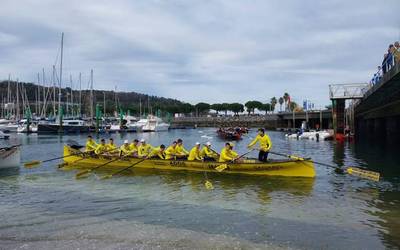 Orio Orialkiko neskak bigarren eta mutilak hirugarren Hondarribiko Traineru Jaitsieran