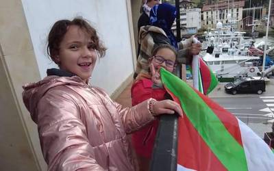 Giro ederra, Sahararen aldeko festan