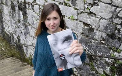 Maddi Ane Txoperenarekin solasean Iturmendin