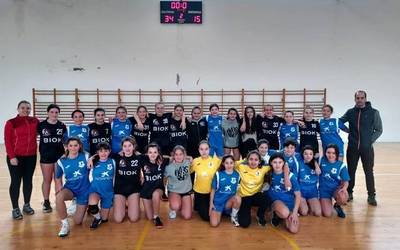 Txapeldunen fasea Zizurren erraz galduz hasi du Erreka eskubaloi taldeak