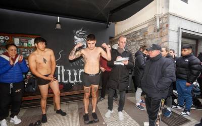 Boxeolarien pisaketa, argazkitan