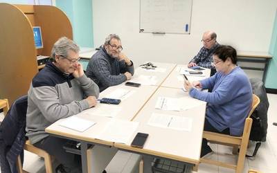 Tableten eta eskuko telefonoen erabileran trebatzeko ikastaroa, Elgetan