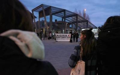 Zapatukoa bezalako eraso gehiagorik onartuko ez dutela azpimarratu dute Algortako Mugimendu Feministako kideek