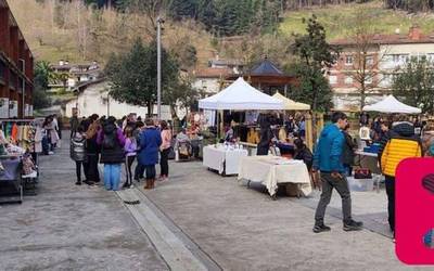 [ARGAZKI GALERIA] Mañariko emakume sortzaile eta ekoizleen azoka, iruditan