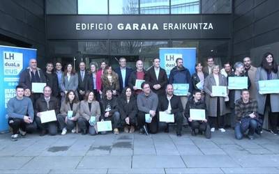 Aitortza ekitaldia Arrasaten Lanbide Heziketa Duala Euskaraz ekimenaren bueltan