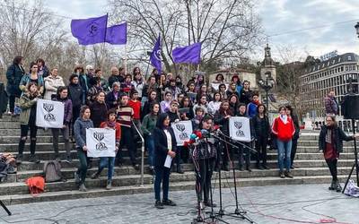 "Greba feminista orokor" baterantz, Arabako plazak hartzeko hamaika deialdi