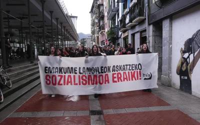 Krisi testuinguruan emakume langileen bizi baldintzek okerrera egin dutela salatu du Itaiak martxoak 8an