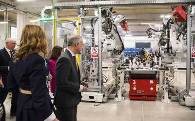 Automobilgintzaren sektorea garatzeko zentro berria zabaldu dute Boroan: Automotive Intelligence Center