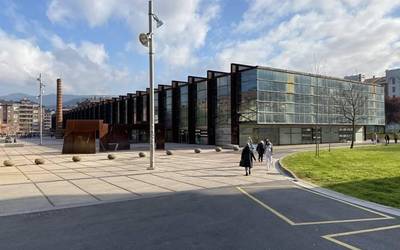 Landako Gunean eta Musika Eskolan 750 eguzki plaka ipintzea aurreikusi du Udalak