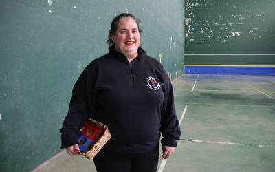 Leire Elizburu Mendicute: "Pilota osasuntsu dago, gazteak badatoz, gazteak badaude eta atzetik umeak ere badatoz elkarteetan"