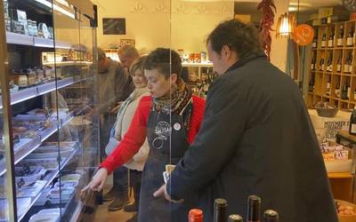 Nazioartetik ailegaturiko gazta zaporetsuenen dastaketa, bihar Saltsanen