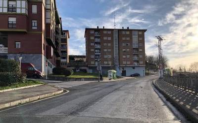 Mallabiko Udala "prest" Ermuko Udalagaz eta plataformagaz batzeko, kamioien trafikoaren harira