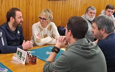 Eskualdeko zazpi bikote sailkatu dira Euskal Herriko Mus Txapelketako finala jokatzeko