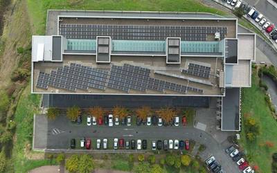 Mondragon Unibertsitateak 263 eguzki-plaka instalatu ditu Garaia Parke Teknologikoan