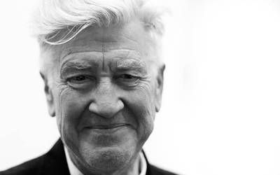 David Lynch, hitzez azal ezin daitezkeen artelanak filmatu dituen zuzendaria