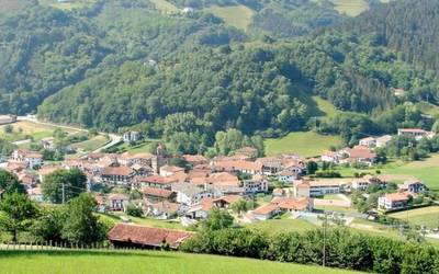 Etxalarko Turismo Bulegoan langilea behar dute Aste Santu eta udarako
