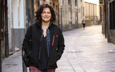 "Covid iraunkorra bere osotasunean artatu behar da"