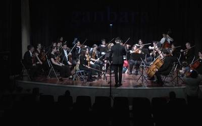 Aequus Ensemble orkestrak kontzertua eman zuen Santa Anan