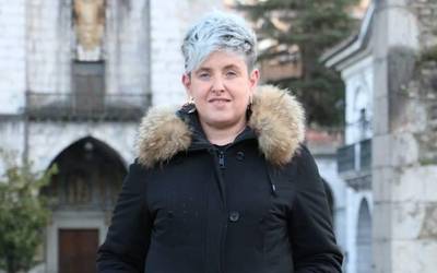Inga Segurola: "Ikasi egiten da dislexiarekin bizitzen, hari iskin egiten"