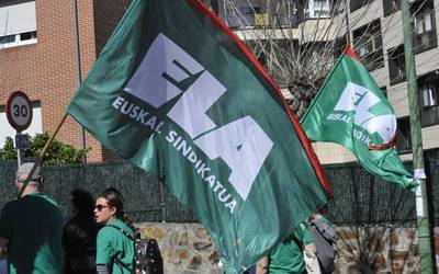 "Bizkaiko erresidentzien prekarietatea" salatu du ELAk Algortan egindako manifestazioan