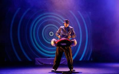 Txus Eguílaz artistaren talent saioa