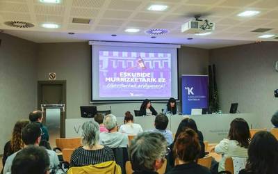 Euskararen aurkako "olatu erreakzionarioaren" aurrean itun politiko eta sozial bat osatzera deitu dute