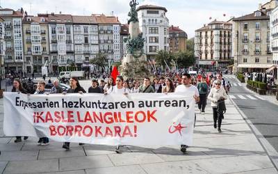 Ikasle grebak "hezkuntza sozialista" aldarrikatu du