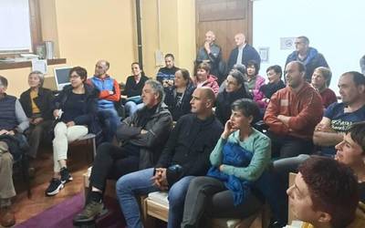 Herritarren interesa piztu du Jakoba Errekondok Arantzan eman duen solasaldiak
