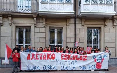 Eusko Legebiltzarreko alderdiei konpromiso publikoa eskatu diete, Aretako 2 urteko gela 2030 arte gutxienez itxi ez dadin