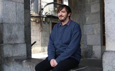 Alots Arregi: "Collagearekin errazago kontatzen dira gauzak"