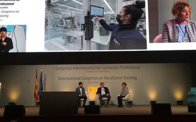 Digitalizazioa Lanbide Heziketan, Josune Irazabalen aurkezpena LHko Nazioarteko Kongresuan
