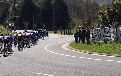GRI Castingseko langileek manifestaziora deitu dute apirilaren 14rako Zumaian