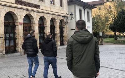 Gazteei lan-orientazioan laguntzen die Maratzek