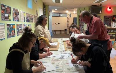 Martxan dira Antixena gaztetxeak antolatutako arte jardunaldiak