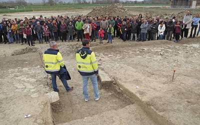 Galtzadak gordetzen zuena