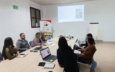 Estrategia planerako plangintza proposamena mahai gainean jarri dute