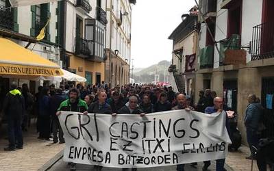 Santelmoak hastearekin batera, GRI Castings enpresaren itxieraren aurka mobilizatu dira Zumaian
