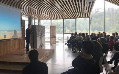 Jose Mari Sarasola idazle eta hizlariak hitzaldia eskainiko du Arraunetxean