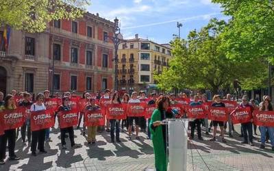 Nafarroako 206 eragilek euskararen ofizialtasunaren aldeko manifestuarekin bat egin dute