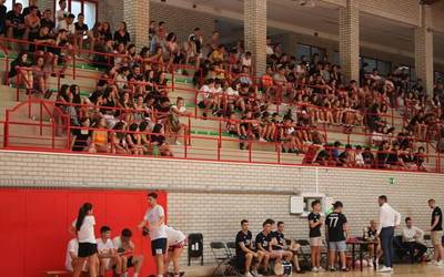 300 lagunek eman dute izena Tta-kun areto futbol taldearen futbol txapelketan